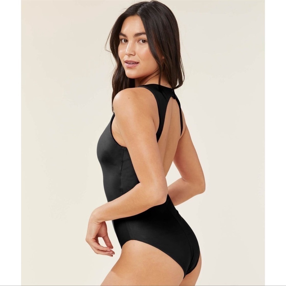 ANDIE The Corsica One Piece Swimsuit In Black
